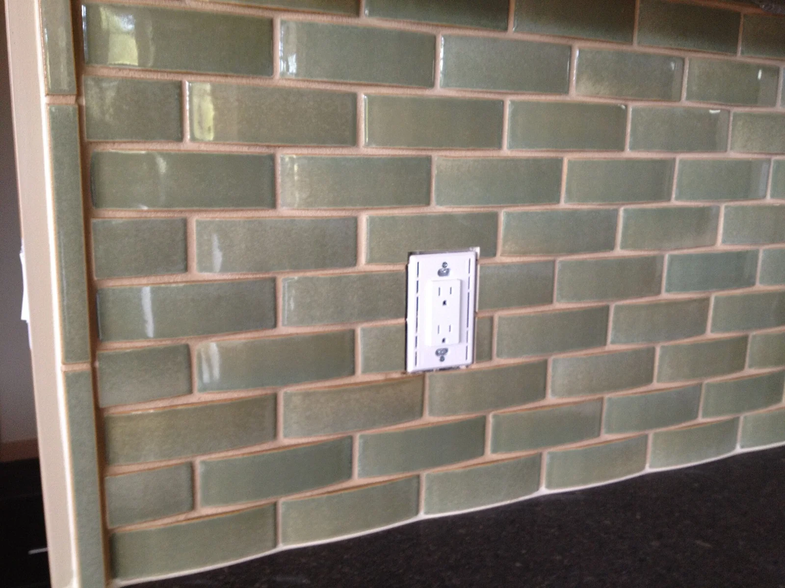 backsplash-keramik-dapur backsplash keramik hijau di dinding dapur