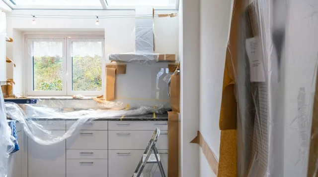 dapur yang sedang direnovasi
