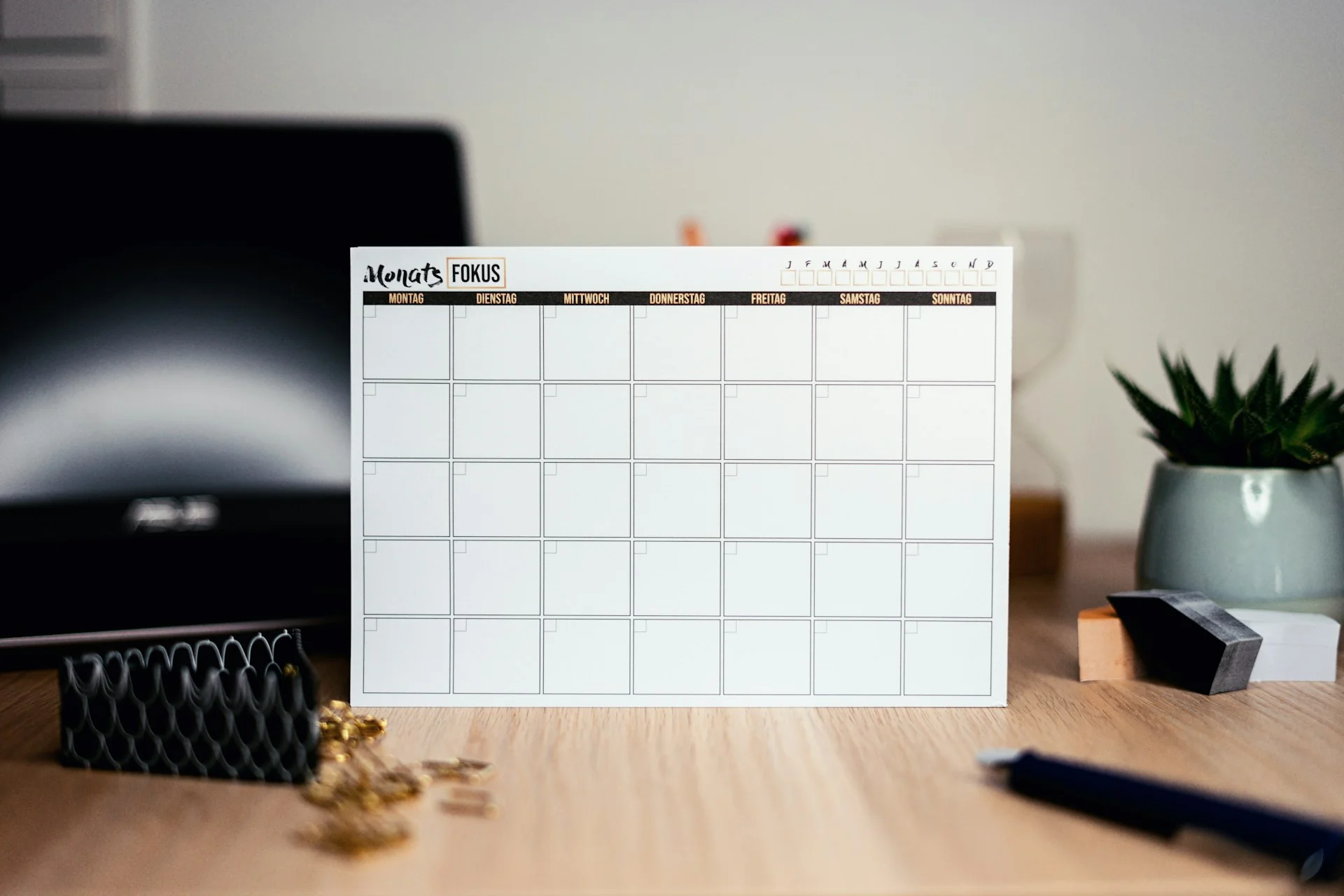 kalender putih untuk jadwal
