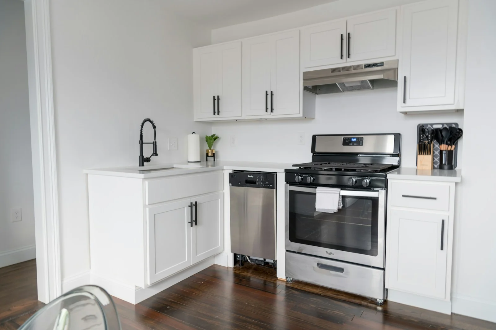 kitchen-set-lurus-kompor-hood ukuran kitchen set standar dengan kompor dan hood