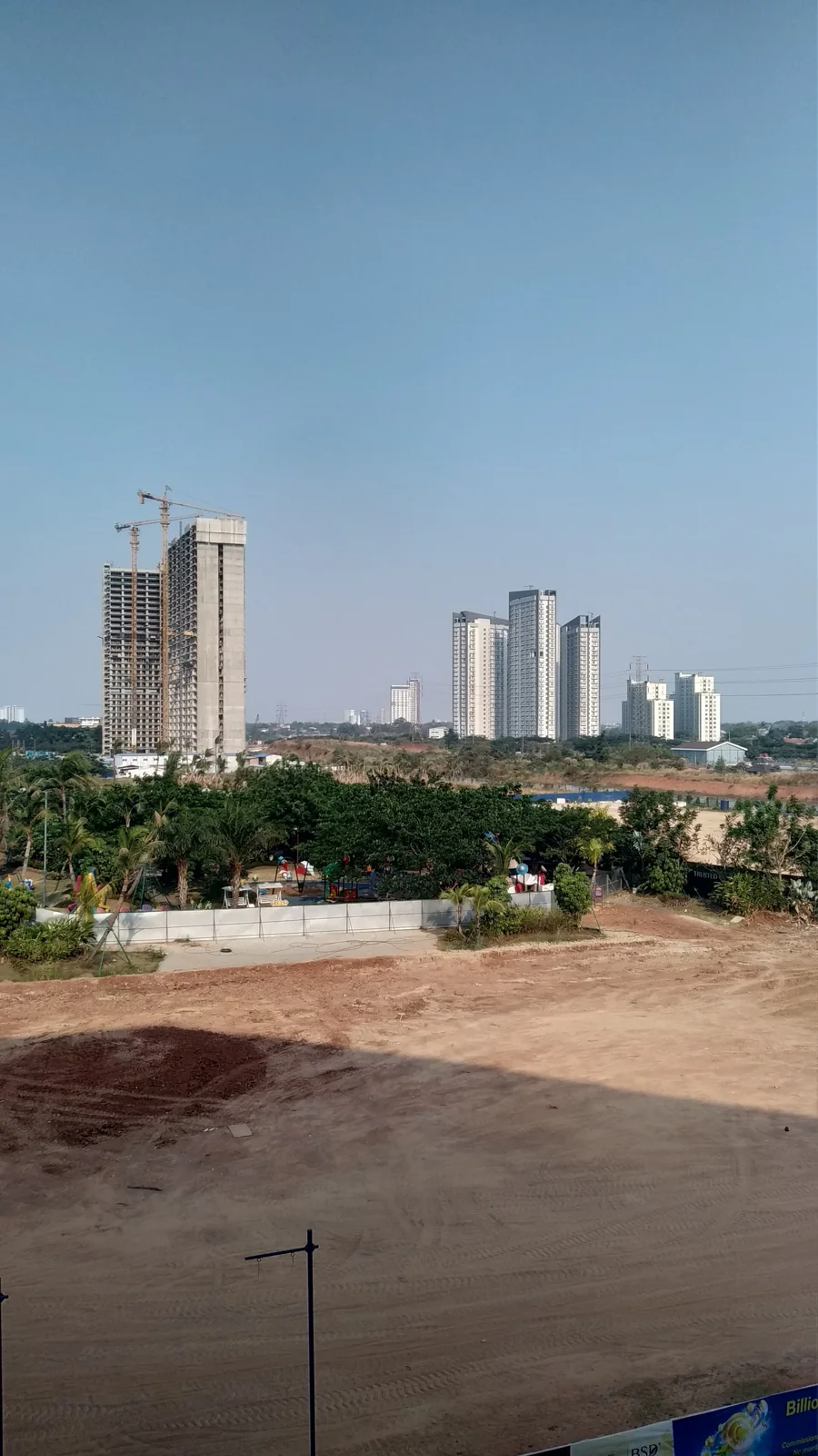 pembangunan gedung di BSD City