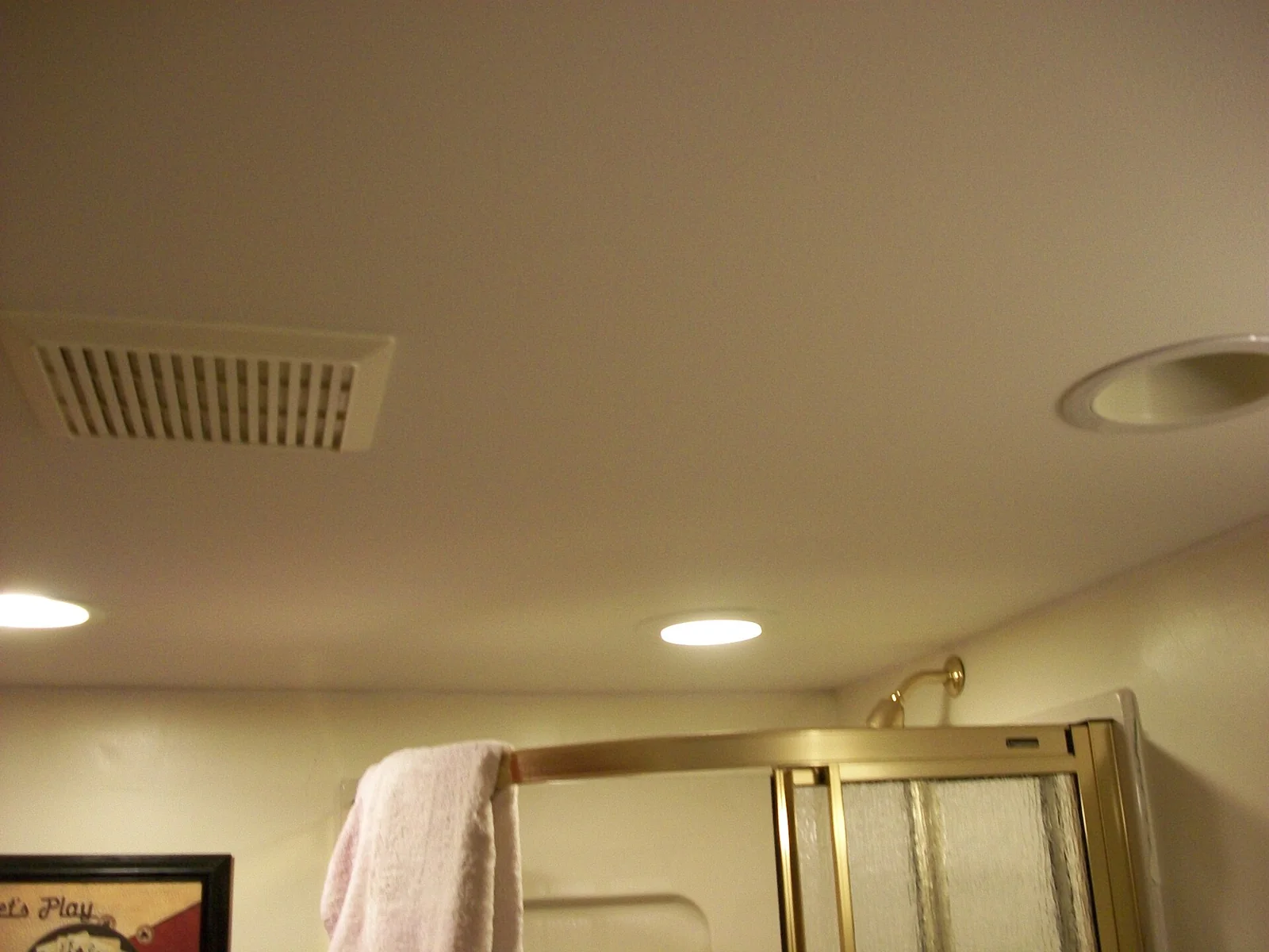 plafon kamar mandi dengan exhaust fan