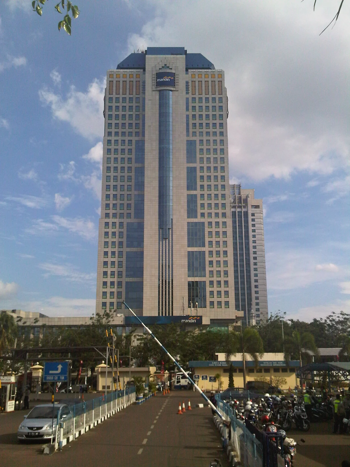 gedung Plaza Mandiri di Jalan Gatot Subroto