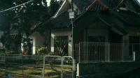 rumah-tapak-pagar-depan rumah tapak dengan pagar dan gerbang